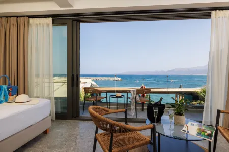 Soho SeaFront Suites Отели рядом с достопримечательностью «Музей под открытым небом «Лихностатис»»