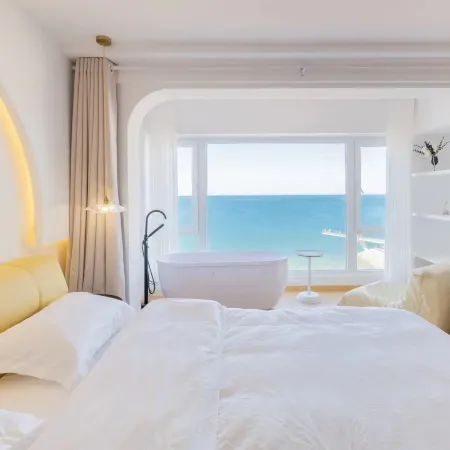 Encounter a guesthouse with a sea view.
