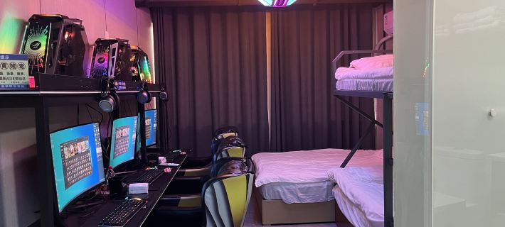Jisu E-Sports Hotel (Xingan Square Pedestrian Street) Hotels in Xingan County
