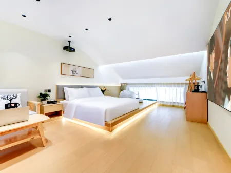 Wudangshan Shiguang Boutique Stay (Entrance to the Mountain) Отели рядом с достопримечательностью «Wudang Scenic Spot»