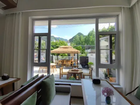 Dayue Art Homestay (Xi'an Guanzhong Folk Art Museum) Отели рядом с достопримечательностью «Xi'an Fanyi University (East Area)»