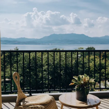 Fuxian Lake Blue Lake Homestay