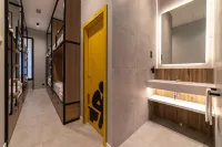 Petit Hostel La Latina Hotel di 