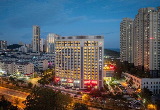 솔룩스 허이 호텔 외관