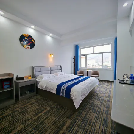 Dingxi Jinhai Hotel (Dingxi Station Dongguan Farmers' Market) Отели в г. Динси
