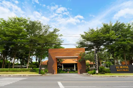 El Hotel Banyuwangi Отели в г. Kabat