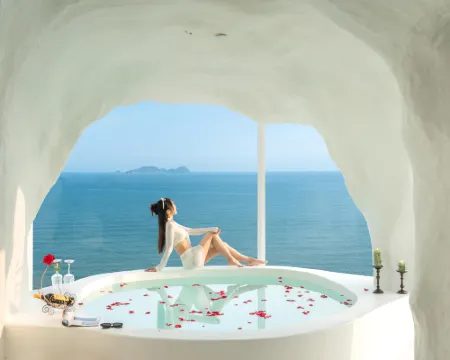 Miyue Santorini Seaview Resort (Huizhou Huidong Shuangyuewan) Hotels in Huidong