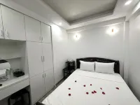 The Queen Hotel & Spa 2