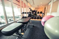 Sleep with ME Hotel Design Hotel @ Patong - Fitnessstudio
