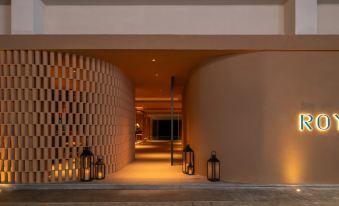 Ruoyi ROY  (Tianya Town)