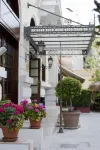 Hera Hotel