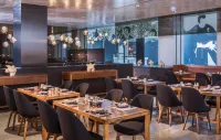 The Westin Xi’an（2-min walk to Giant Wild Goose Pagoda & 15-20min stroll to Shaanxi History Museum） - breakfast