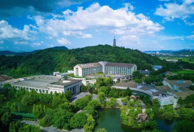 Taixuhu Holiday Hotel Hotels near Yi Bridge Business and Trade Center