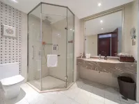 Changzhou Taihuwan Grand Kingtown Hotel Hotels near CC Joyland