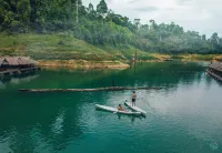 Praiwan raft house Hotel di Ban Ta Khun