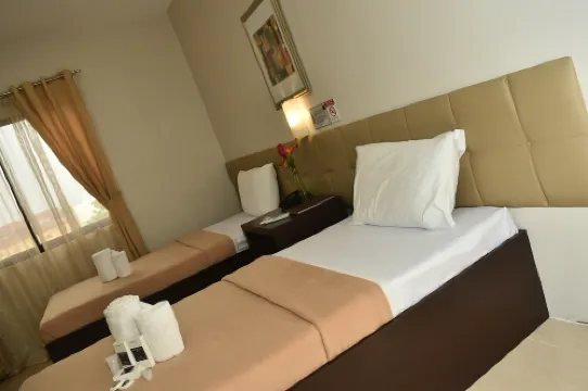 Columbus Plaza Hotel