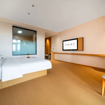 Juxian Junhao Business Hotel