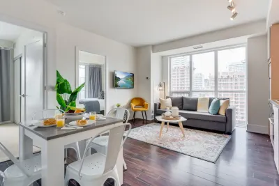 Life Suites Loft - CN Tower Hotels in Entertainment District