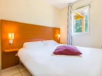 Vacanceole - Relais du Plessis Hotels in Mondion