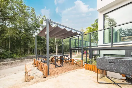 Floral Hotel·Moyexishan Hotel  (Yixing Bamboo Seascape Branch) Отели рядом с достопримечательностью «Taozu Sacred Site»