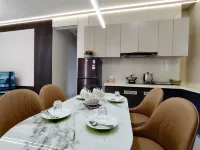 豪華 4 床花園景觀，配有 Netflix 記憶海綿床墊