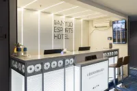 網魚電競飯店（上海大寧國際延長路地鐵站店）