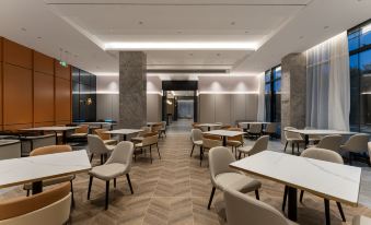 Homeinn Plus Hotel (Wenzhou Longwan Jinhai Lake)