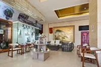 Xinglong Hotel (Golmud Railway Station & Kunlun Park Branch)