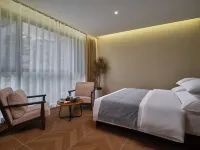 Zilong Mingju (Wulingyuan Forest Park, Zhangjiajie) Hotels near Zhangjiajie Shijie Dizhi Park Museum