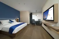 Yeste Hotel (Jingmen Railway Station Zhongtian Street)