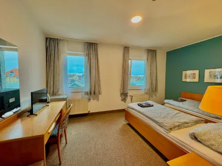 AR Airport Hotel Rüsselsheim Отели рядом с достопримечательностью «Billard-Bistro Mainspitz»