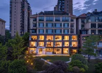 Mountain Echo River View Resort Homestay (Chenzhou Zixing Dongjiang Lake Branch)