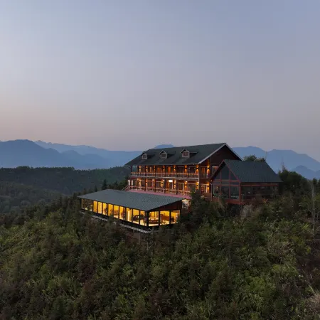 MounTours Resort