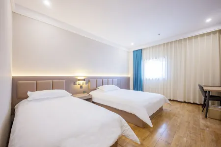 Paibai Yun Hotel (Dalian Xianglujiao  Light Rail Station Branch)