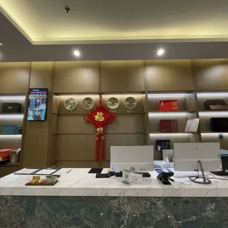 Haiyun Jia Hotel (Danzhou Baimajing Town Majing Night Market)
