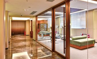 QIANNA Tingfei Hotel (Kaifeng Songcheng Road Station)