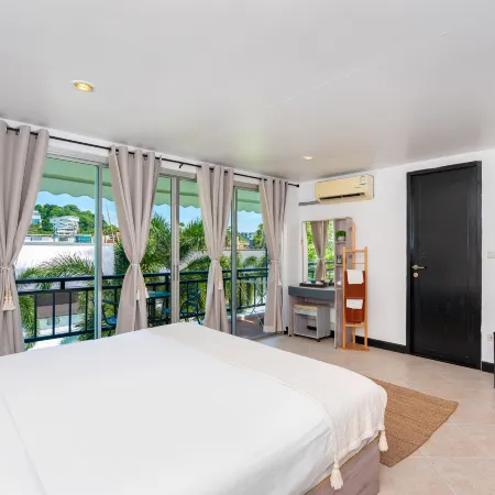 Kata Station Boutique Hotel, Kata Beach
