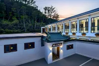Zhenshan Qigu Homestay (Wutaishan Scenic Area Center Branch)