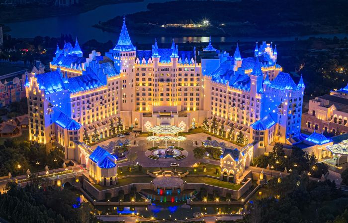 Zhengzhou Yinji Ice and Snow Hotel