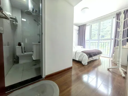 San Yuetian Farm Stay (Chaotianhou Scenic Area)