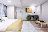 Chongqing Mountain City Homestay - Homestays
