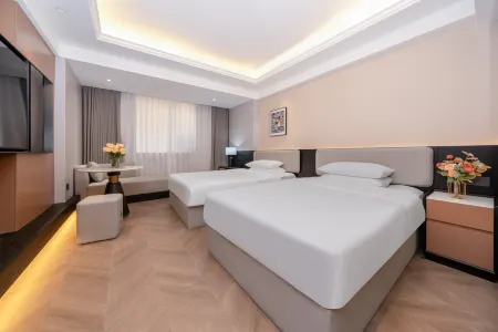Jiayue Hotel (Guangxi University Metro Station)