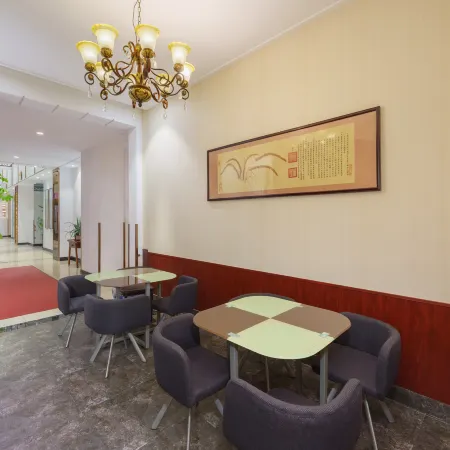 Honggang Hotel