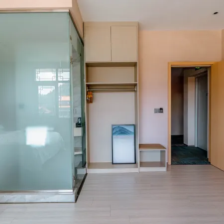 Unitour Hotel (Anlong Zhaodi Scenic Area) Ξενοδοχεία στην πόλη Άνλονγκ