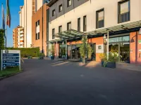 iH Hotels Milano Gioia Hotels near Ca' Granda Metro Station