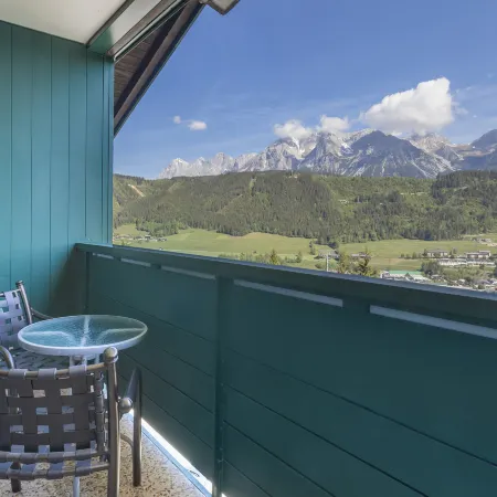 Alpine Club Resort