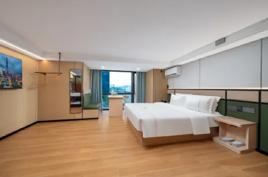 Fengjing Holiday Hotel (Nanning East Station South Square) Отели рядом со станцией Nanning East Railway Station