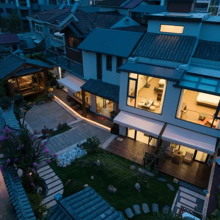 Huazhu Jing'an in B&B