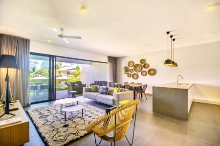 Mythic Suites & Villas by MJ Holidays Отели в г. Калодин