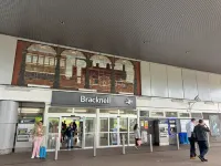 Modern 1 Bed Apt Near Ascot- with parking 브랙넬 호텔
